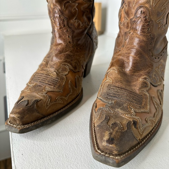 Ariat Brown Embroidered Western Cowgirl Boots – Women’s Size 8B - Picture 4 of 8